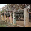 Es ist zu hoffen, dass die Deutschen nach den Vorhängeschlössern nicht auch alles mit Glocken behängen wollen